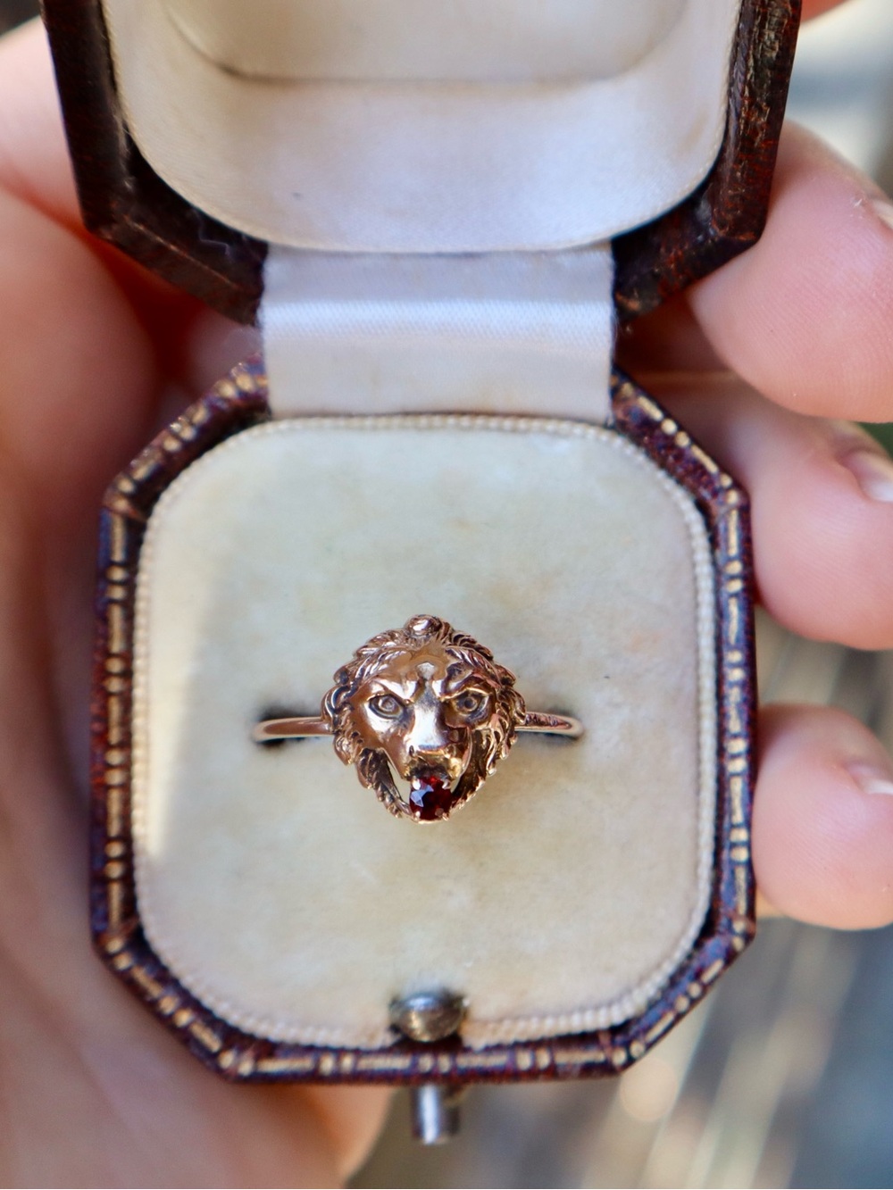 Antique Gold Lion Ring with Ruby